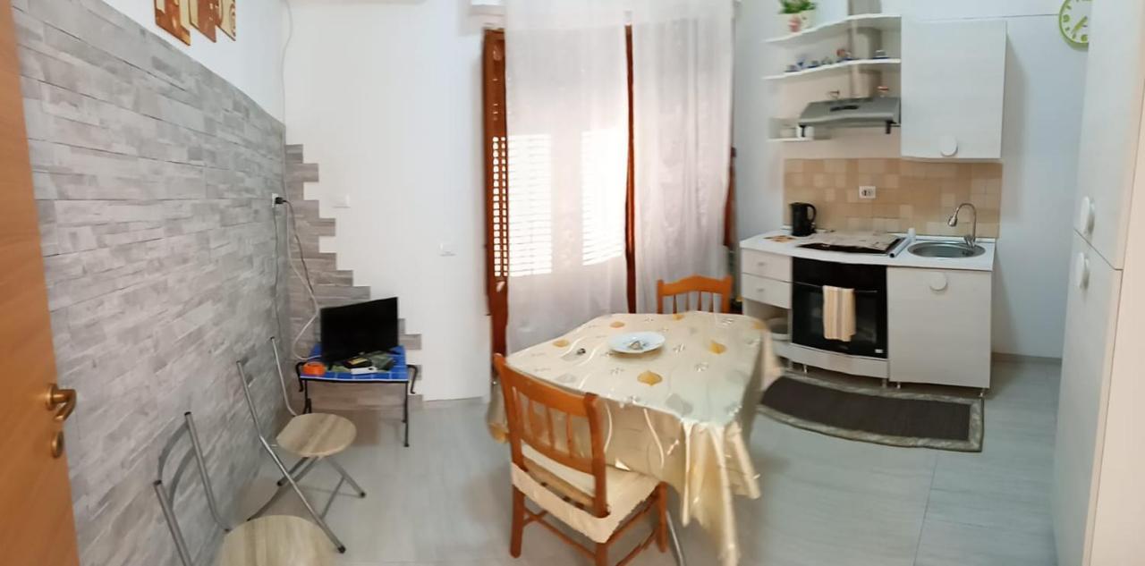 Roberto Guest House Кастелламмаре-дель-Голфо Экстерьер фото